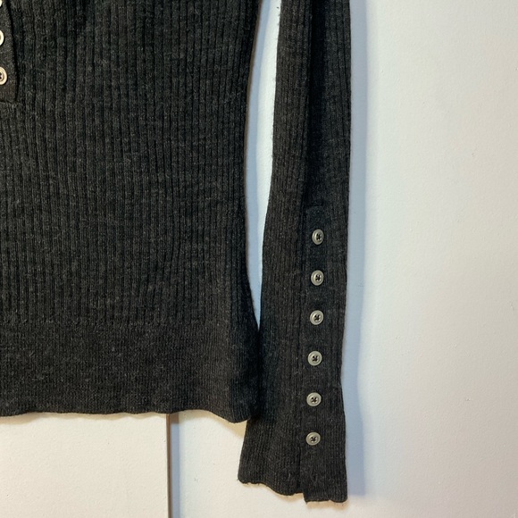 Grey Ribbed V-Neck Buttoned Women's Sweater - Picture 3 of 5